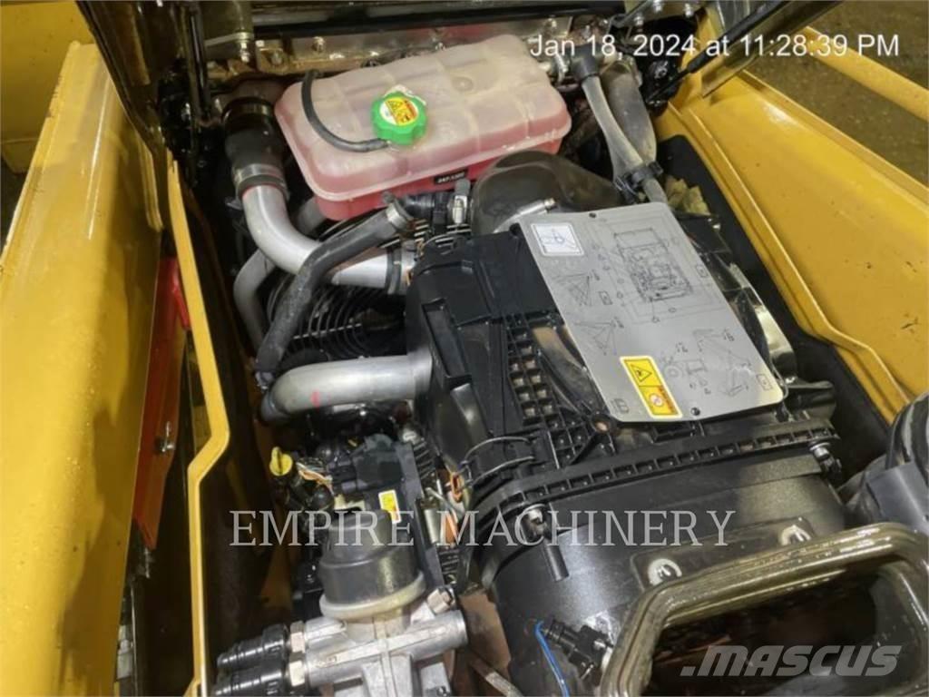 CAT 415F2 IL Kolesové nakladače