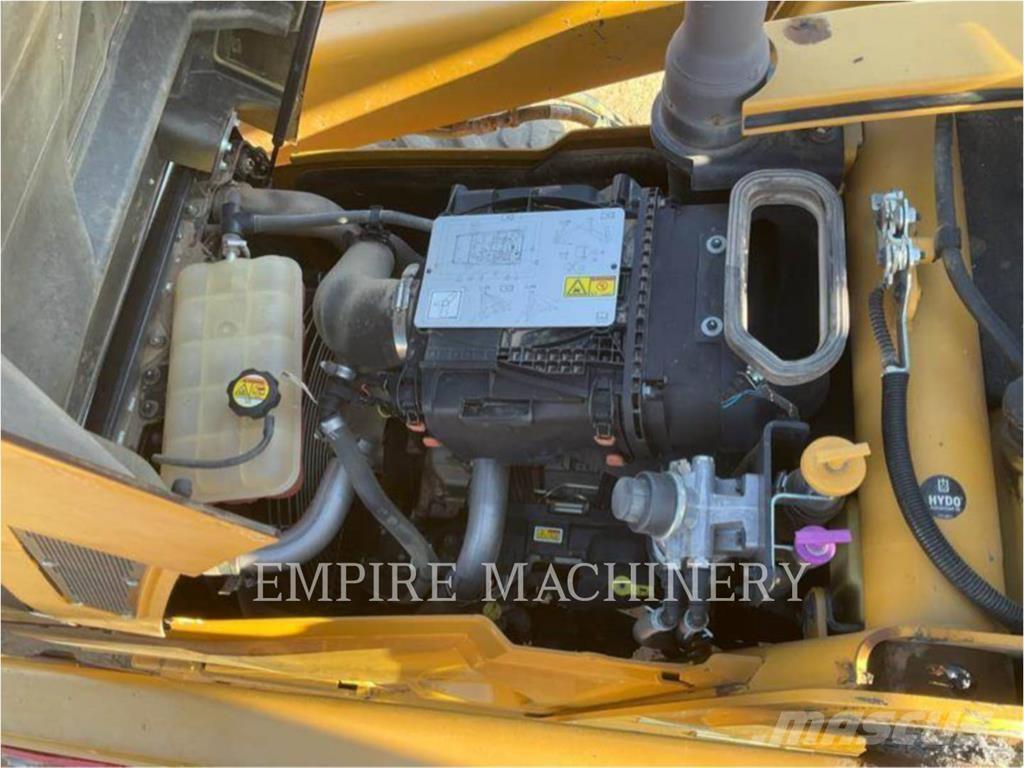 CAT 415F2 IL Kolesové nakladače