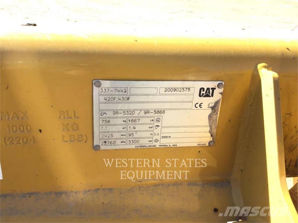 CAT 420 Rýpadlo-nakladače