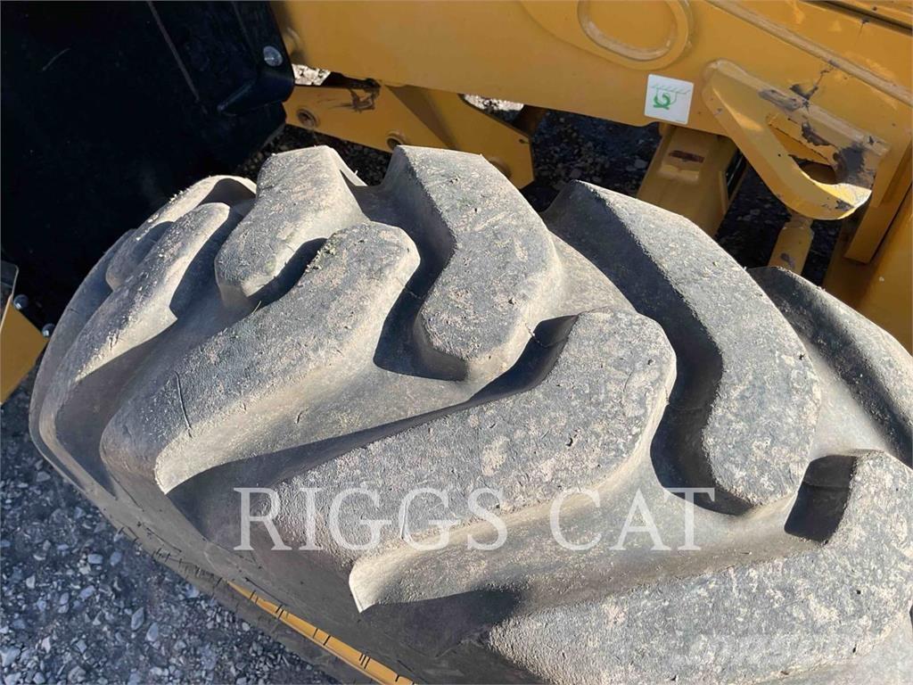 CAT 420 4AEM Rýpadlo-nakladače