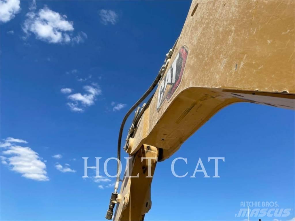 CAT 420 4SX Rýpadlo-nakladače