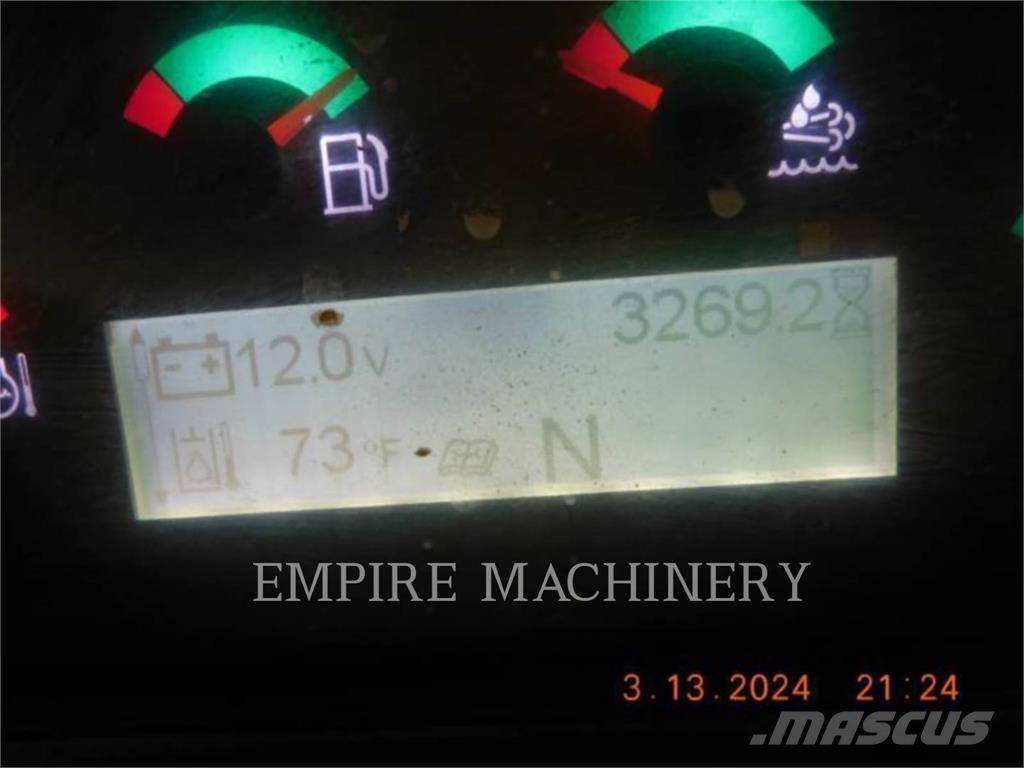 CAT 420F2 4EO Rýpadlo-nakladače