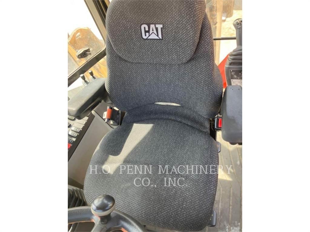 CAT 430F2ST Rýpadlo-nakladače