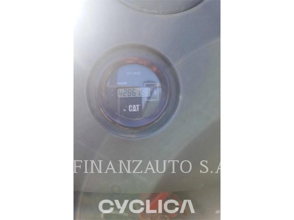 CAT 432DAA Rýpadlo-nakladače