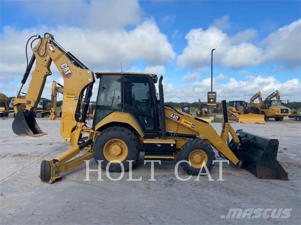 CAT 440 C4E Rýpadlo-nakladače