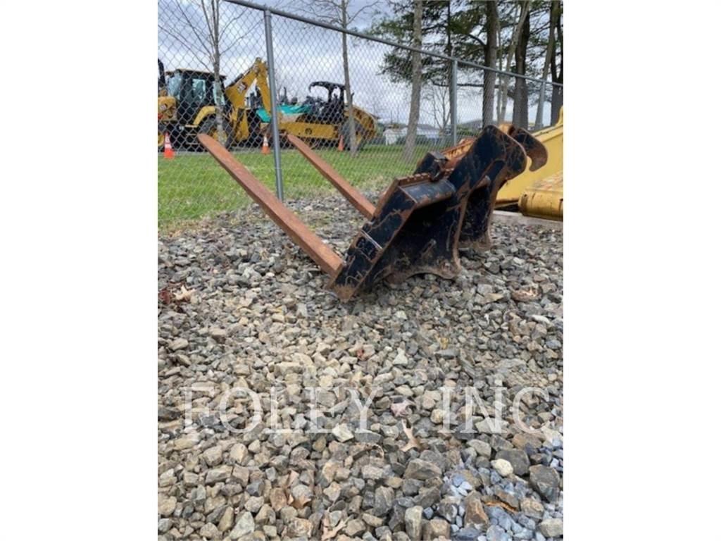 CAT 48 PALLET FORKS Vidlica