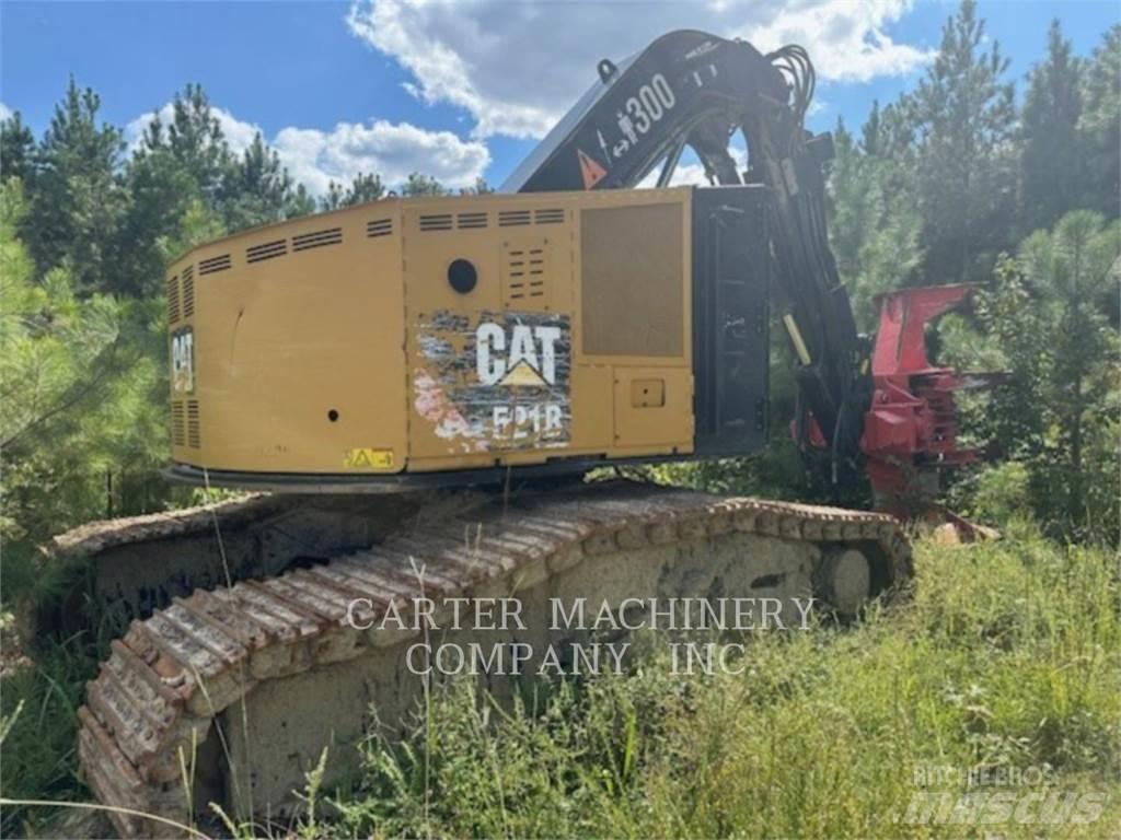 CAT 521B Stínacie harvestory