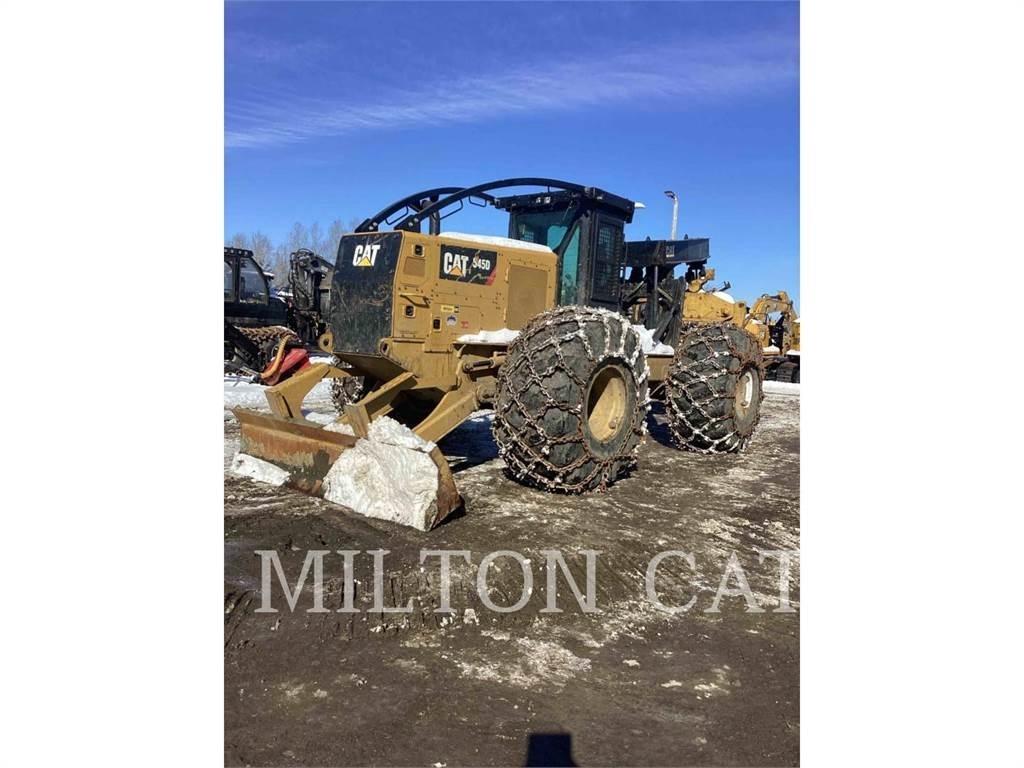 CAT 545D Skiddery