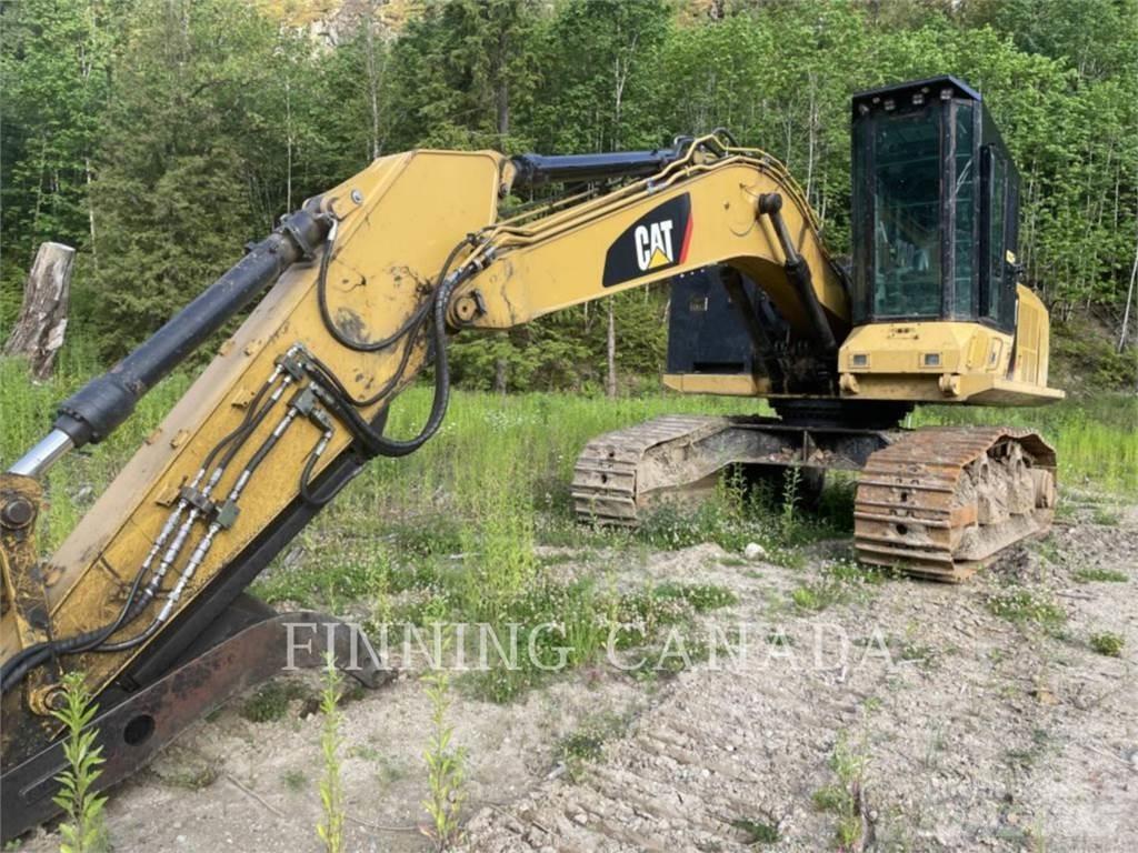 CAT 548 FM Pásové rýpadlá