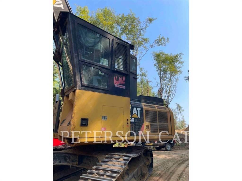 CAT 568 Lesné traktory
