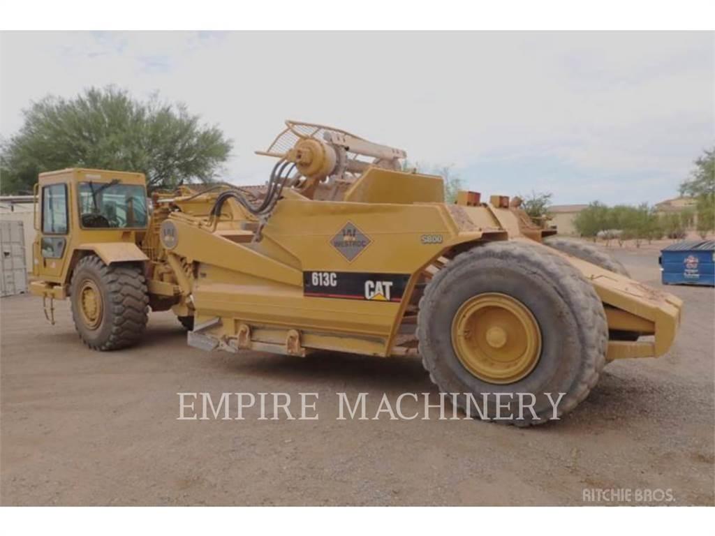 CAT 613C Skrejpre