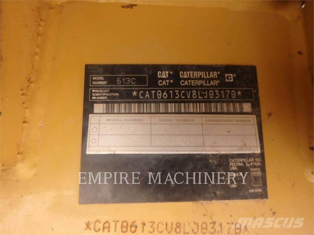 CAT 613C Skrejpre