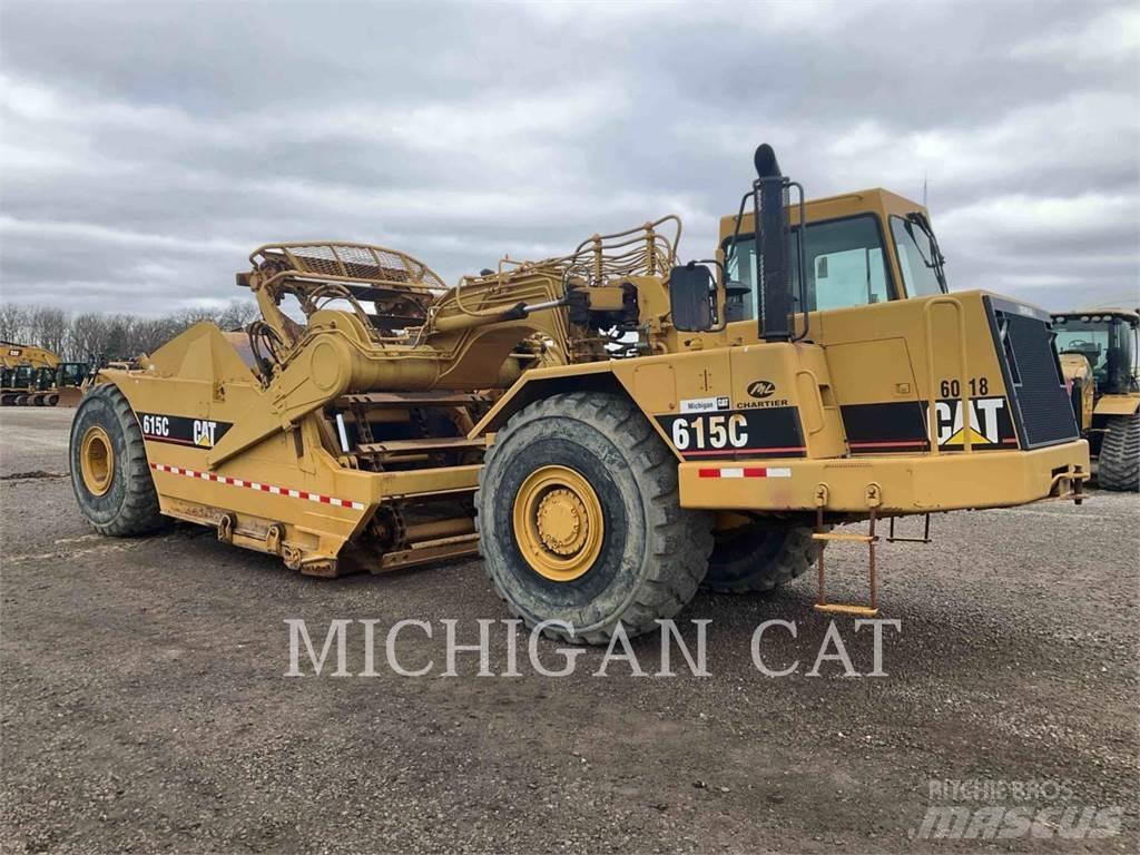 CAT 615C Skrejpre