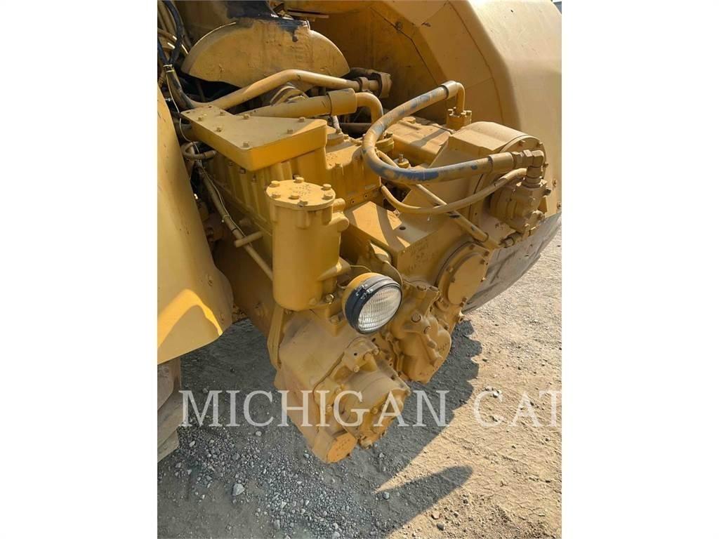 CAT 621 Skrejpre