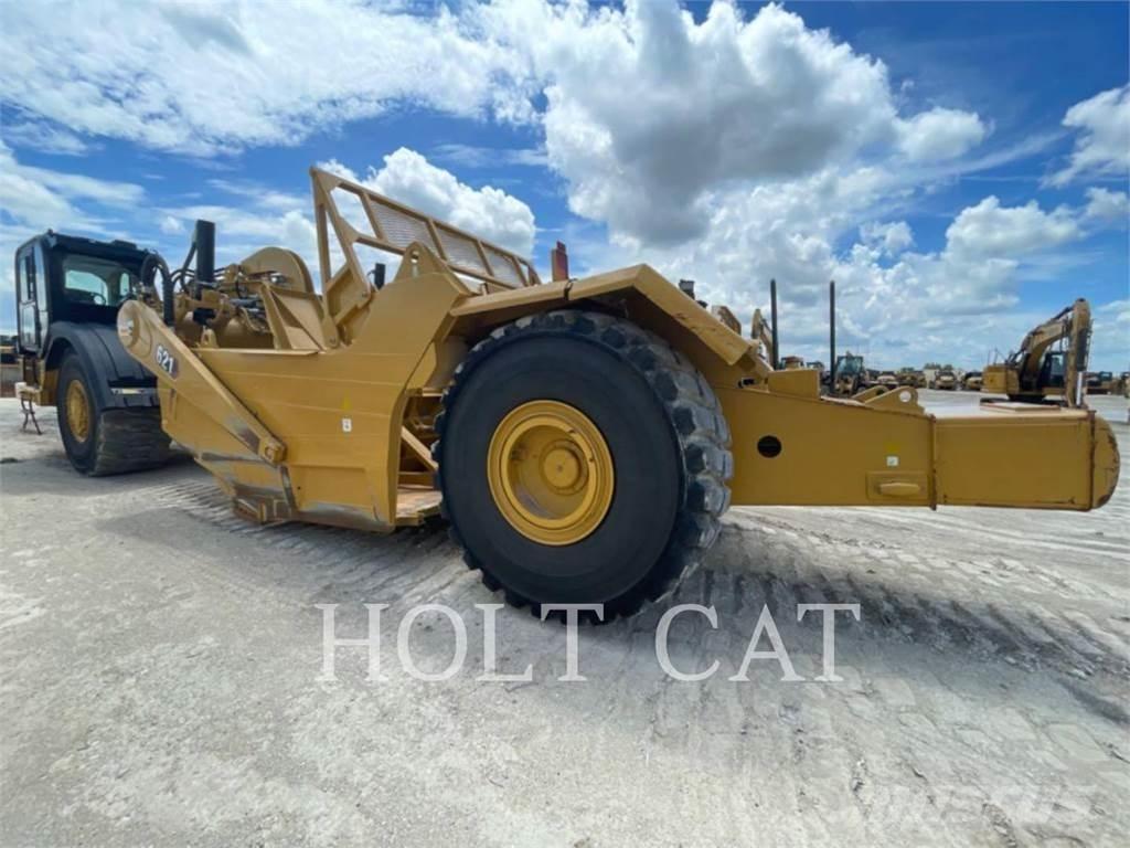 CAT 621 Skrejpre