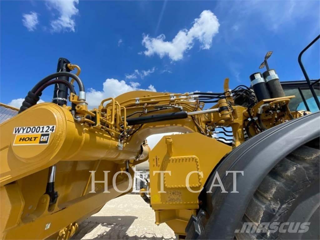 CAT 621 Skrejpre