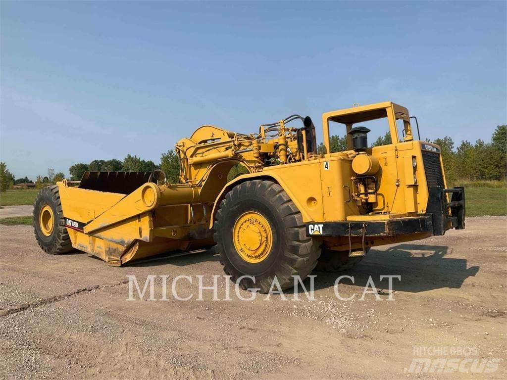 CAT 621B Skrejpre