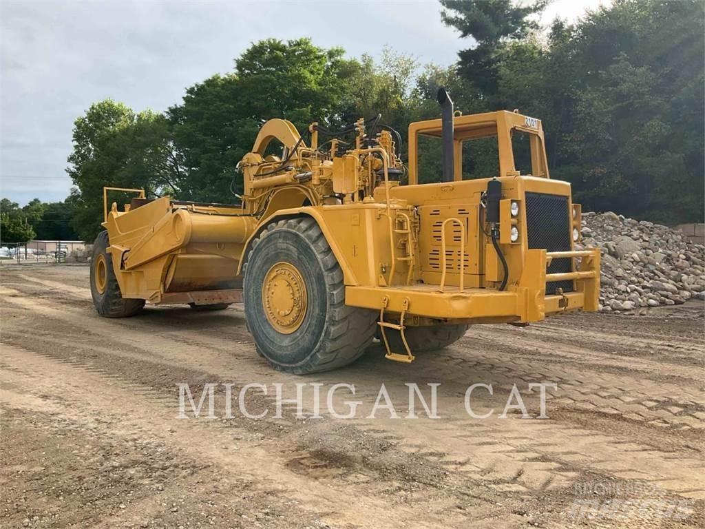 CAT 621E Skrejpre