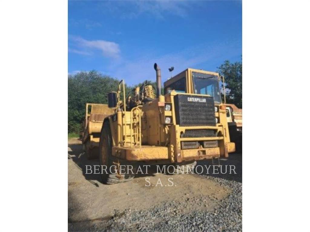 CAT 621F Skrejpre
