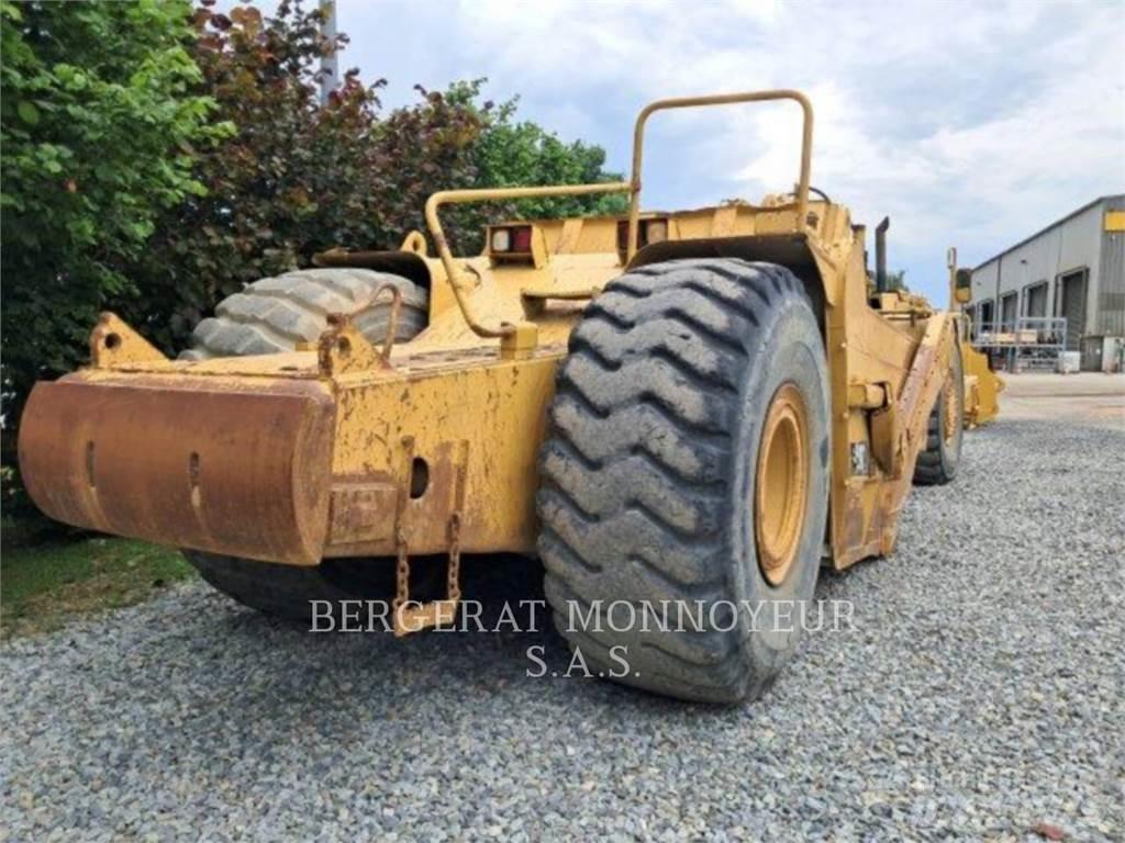 CAT 621F Skrejpre