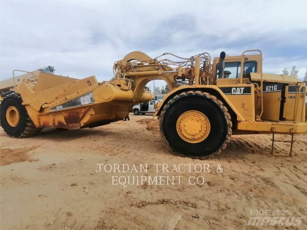CAT 621G Skrejpre