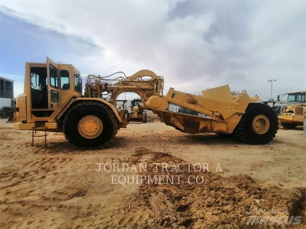 CAT 621G Skrejpre