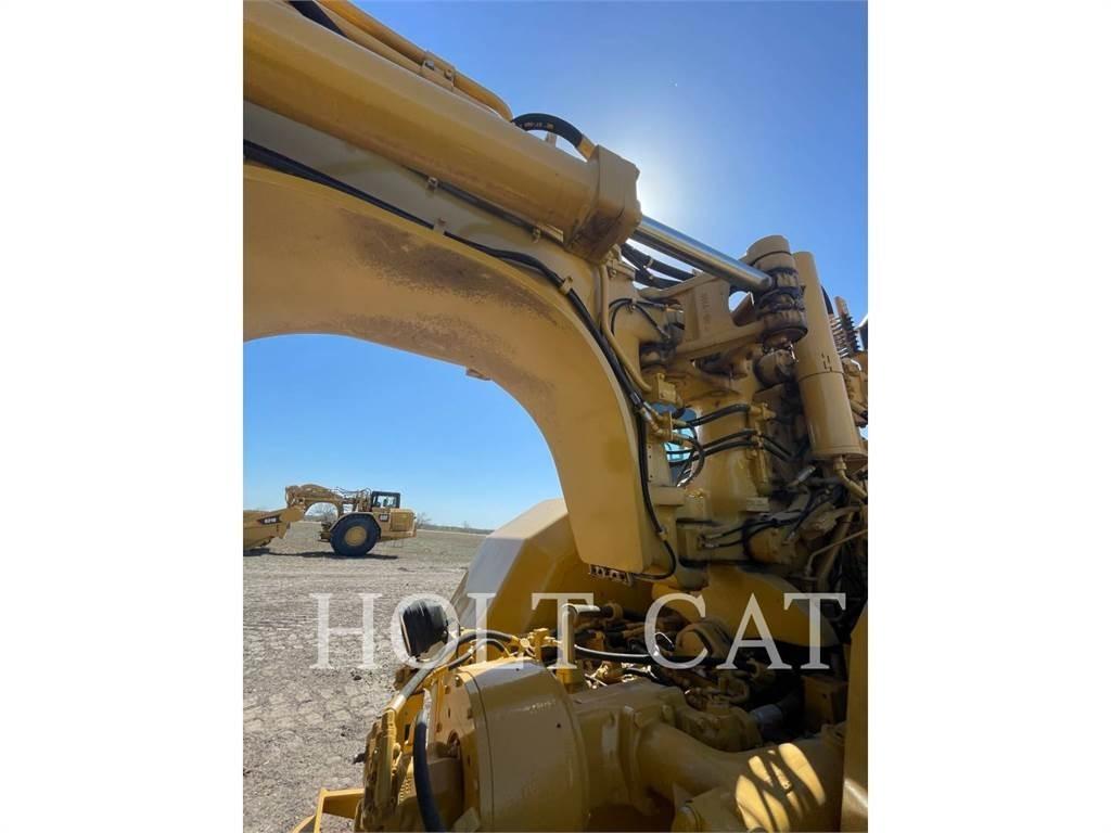 CAT 621G Skrejpre