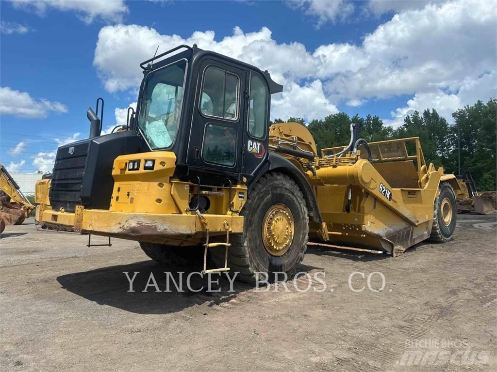 CAT 621K Skrejpre