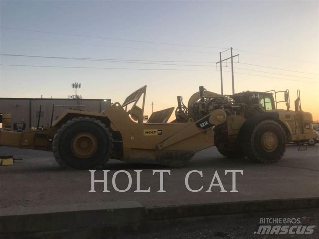 CAT 621K Skrejpre