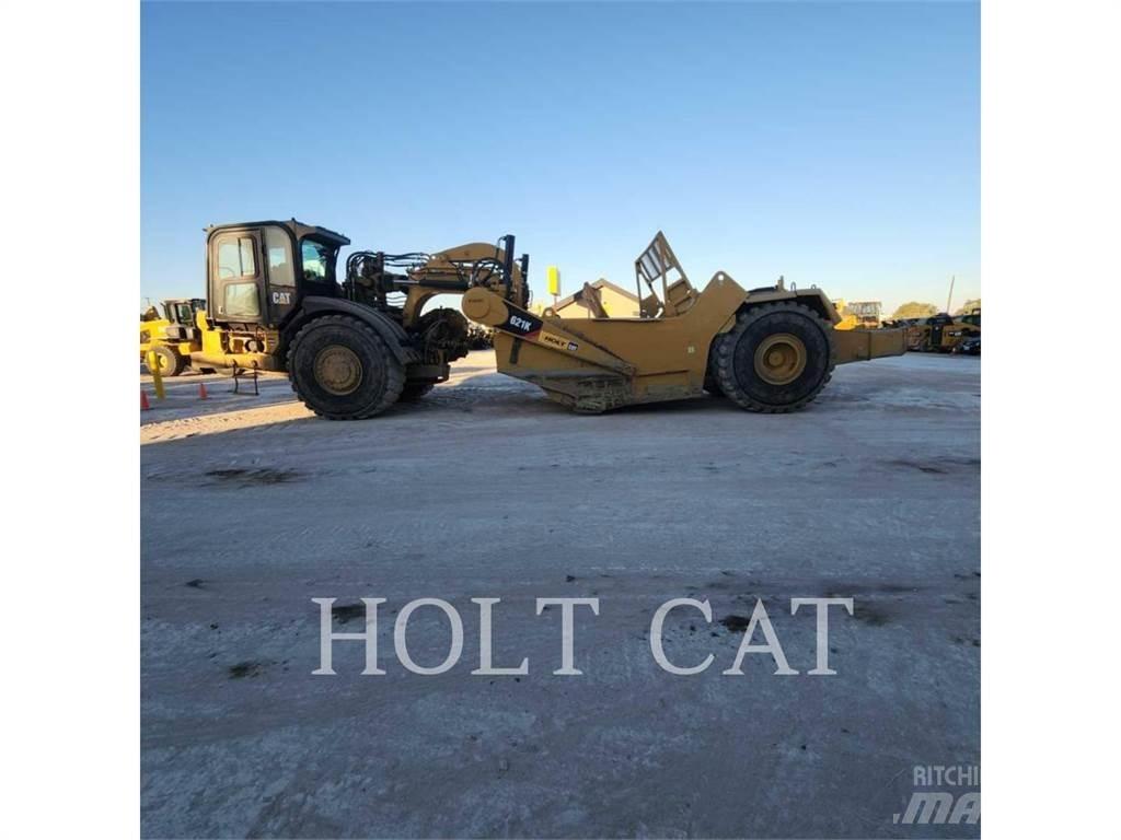 CAT 621K Skrejpre
