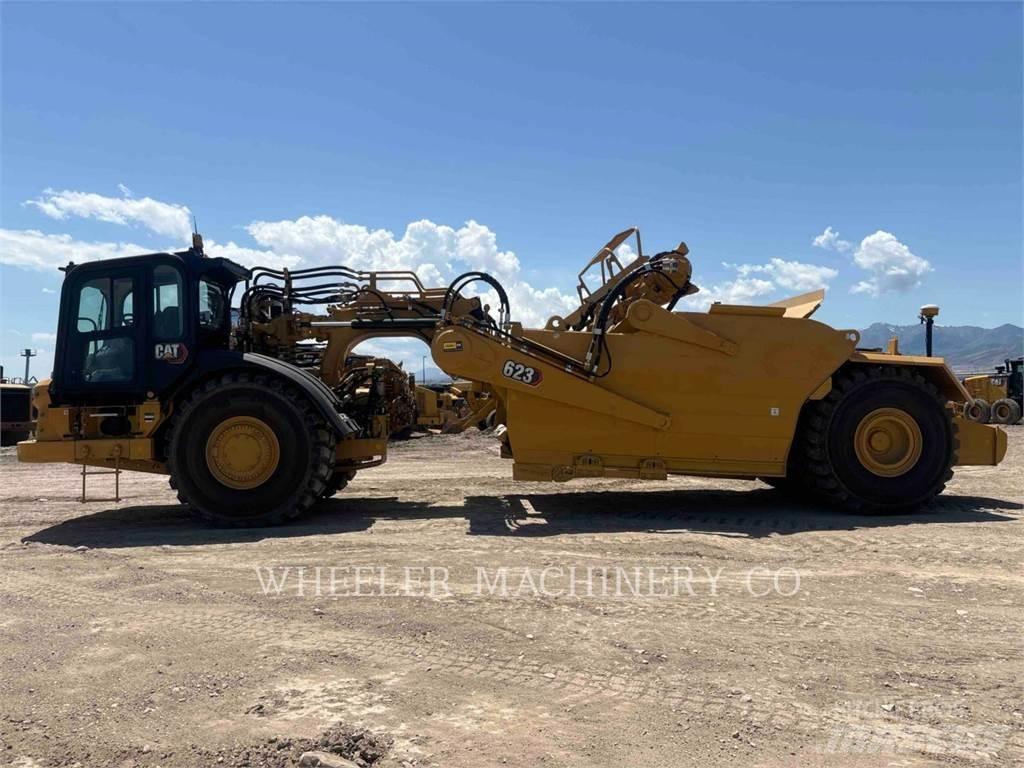 CAT 623 Skrejpre