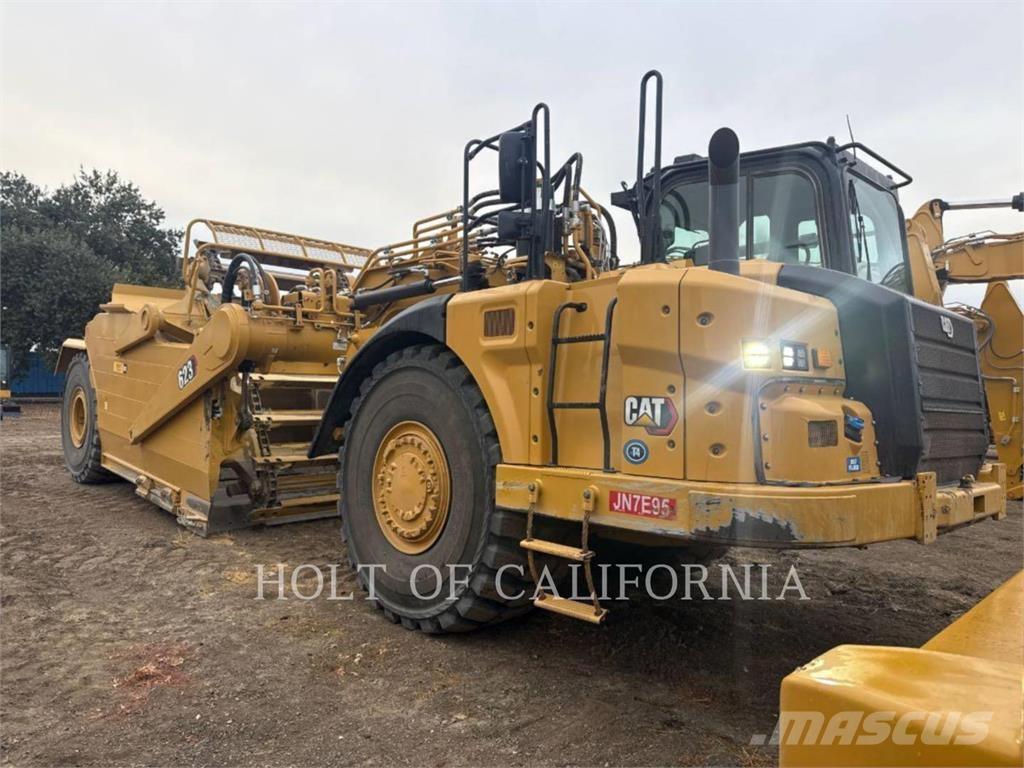 CAT 623 Skrejpre