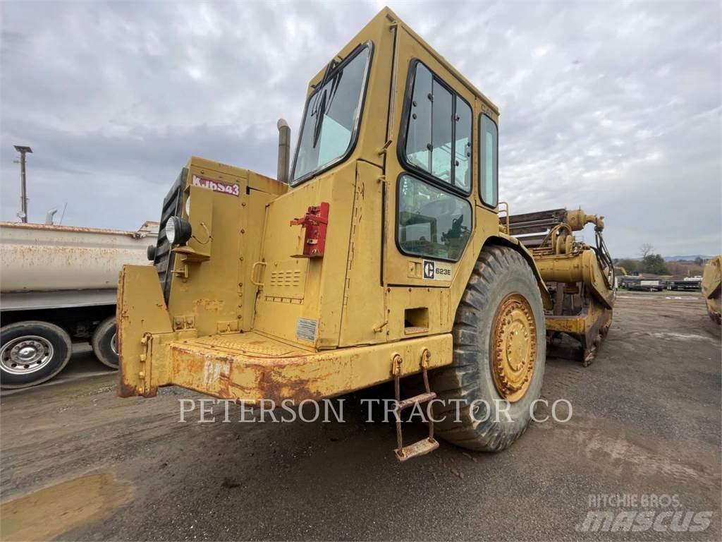 CAT 623E Skrejpre