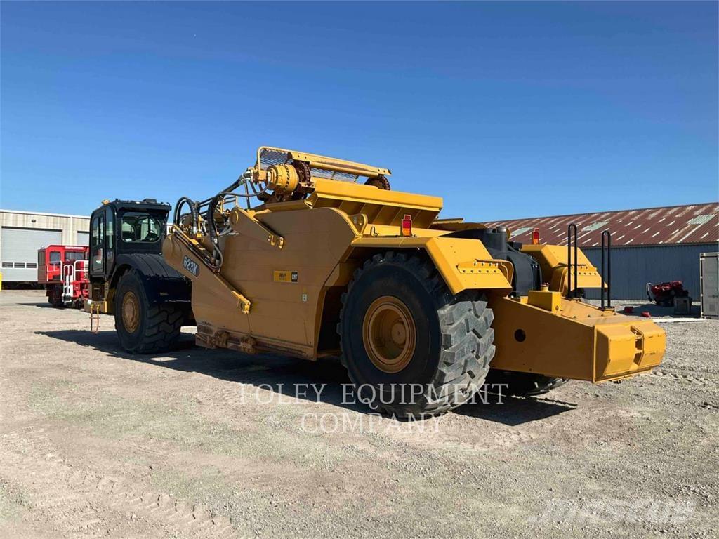 CAT 623K Skrejpre