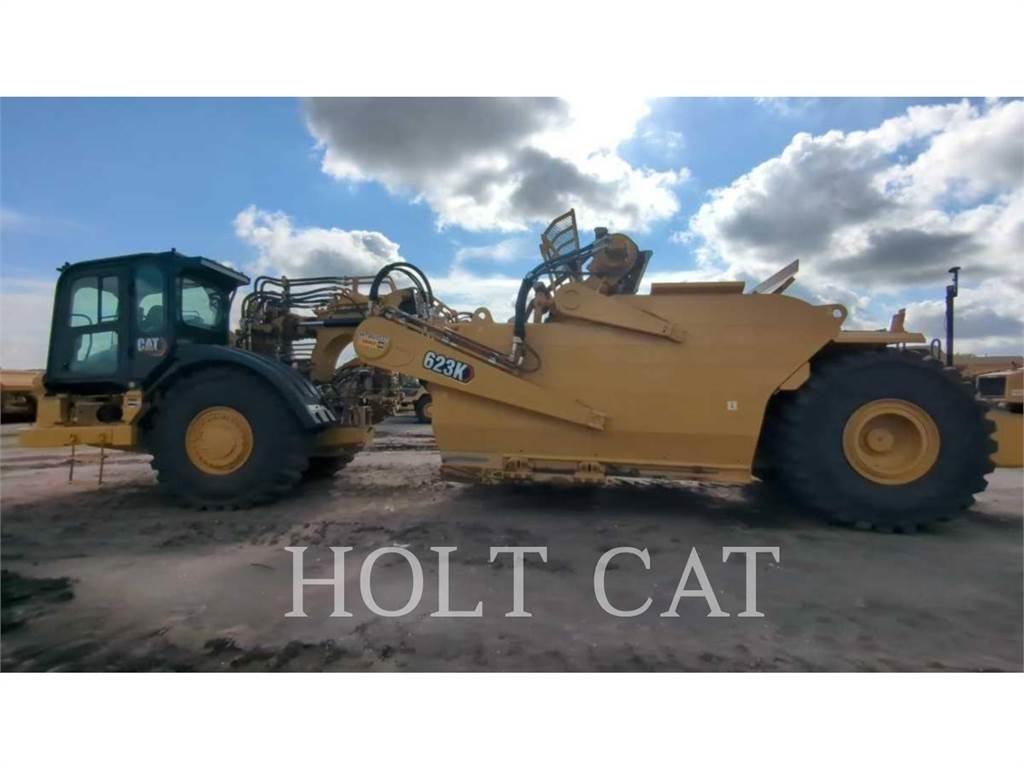 CAT 623K Skrejpre