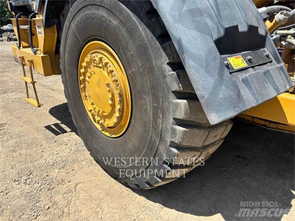 CAT 623K Skrejpre