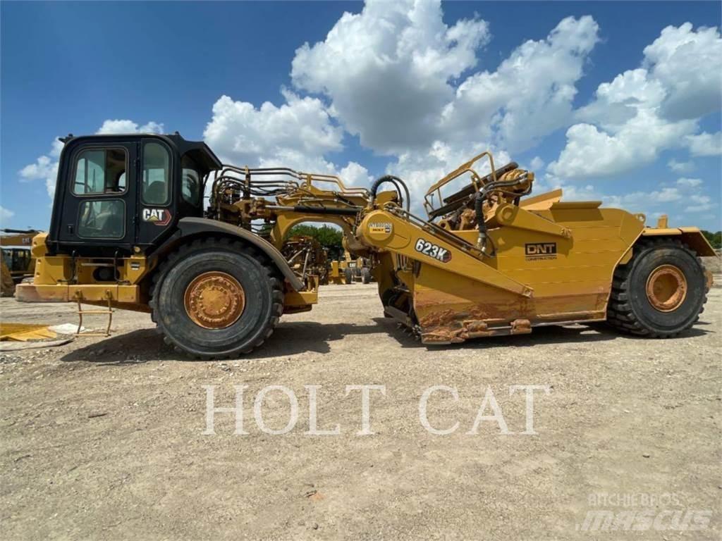 CAT 623K Skrejpre