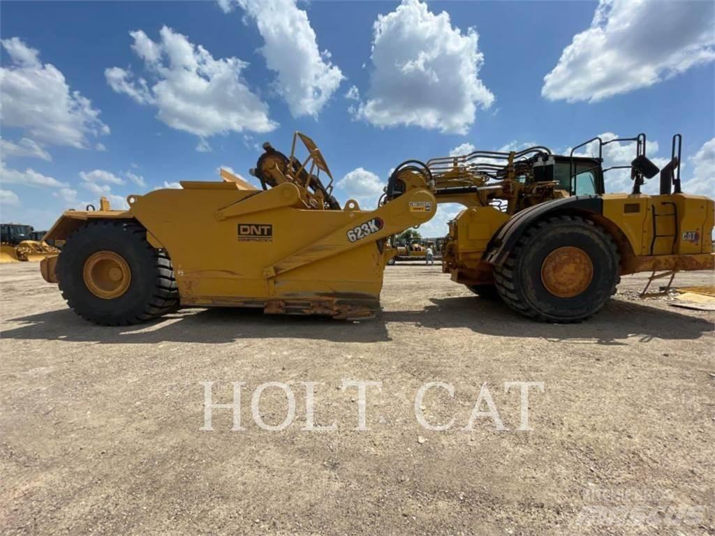 CAT 623K Skrejpre