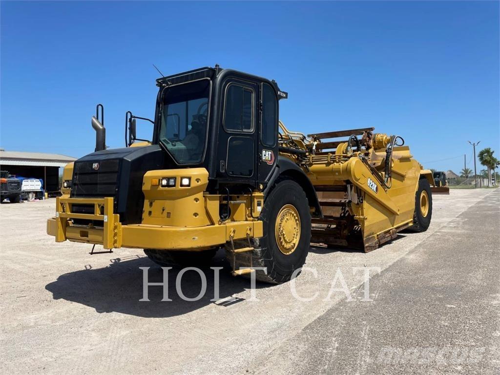 CAT 623K Skrejpre