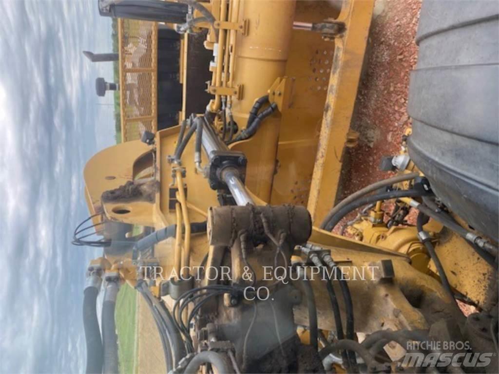 CAT 627H Skrejpre