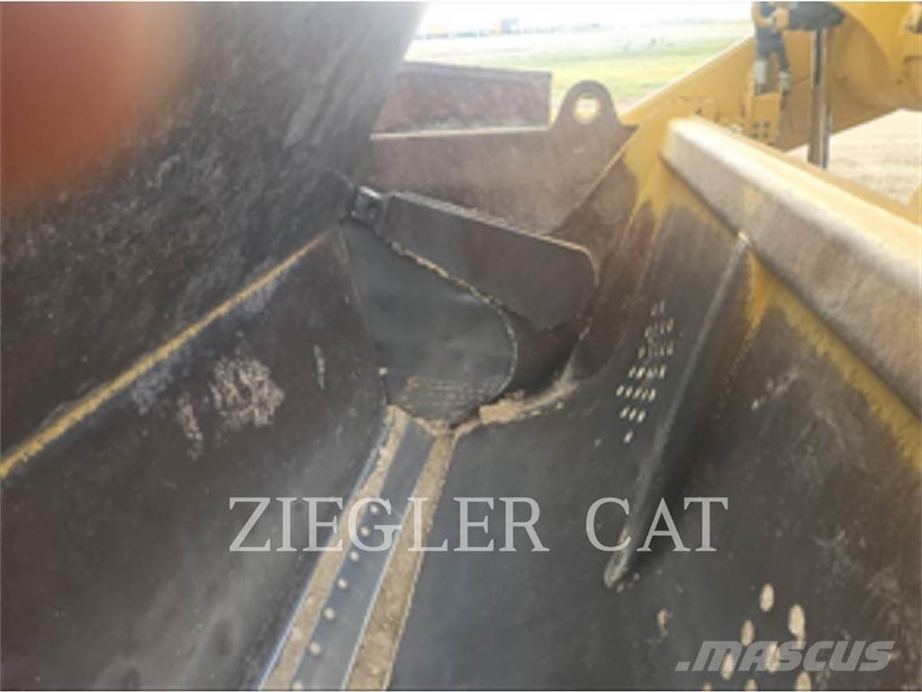 CAT 627K Skrejpre