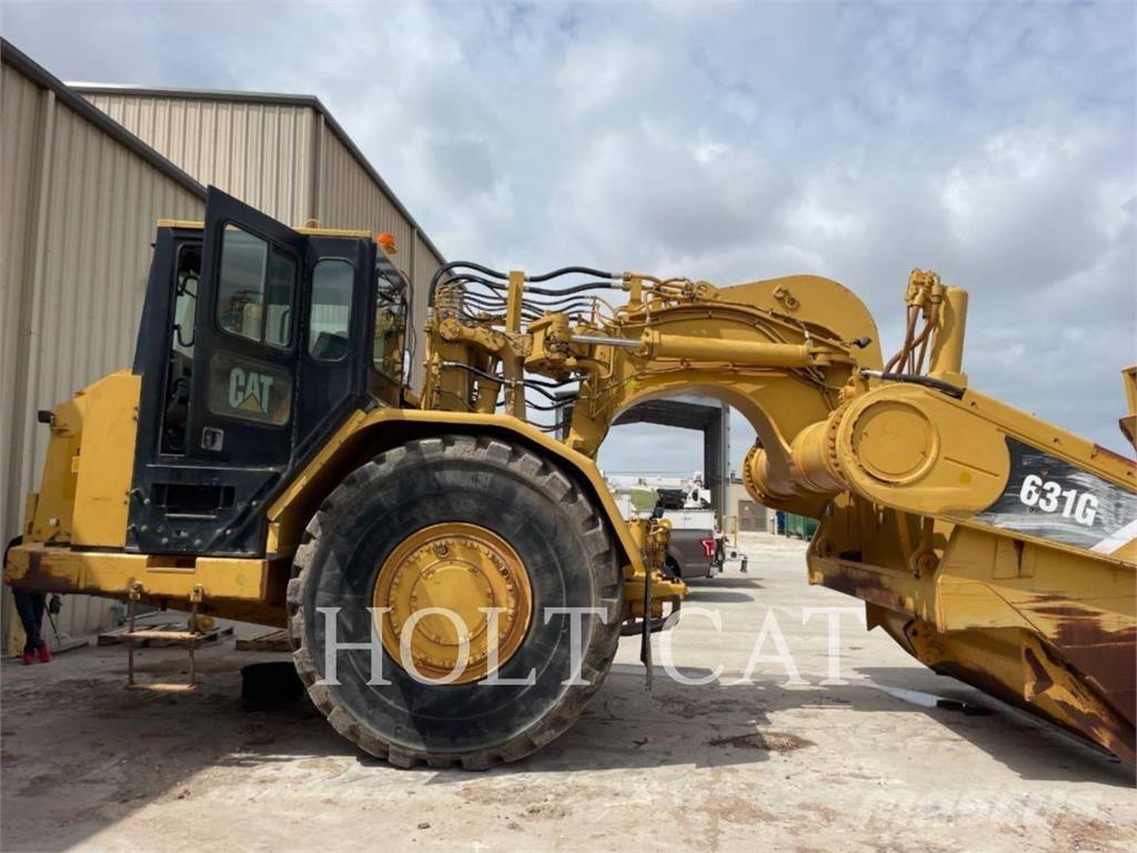 CAT 631G Skrejpre