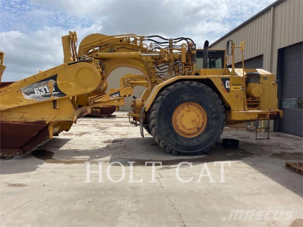 CAT 631G Skrejpre