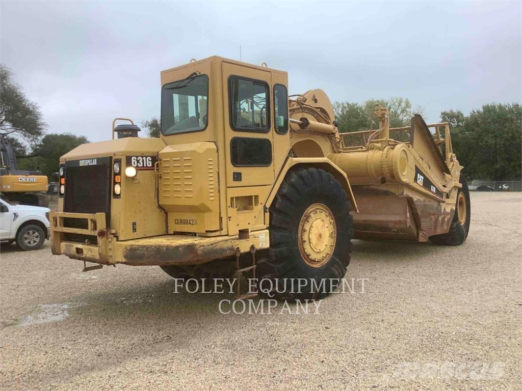 CAT 631G Skrejpre