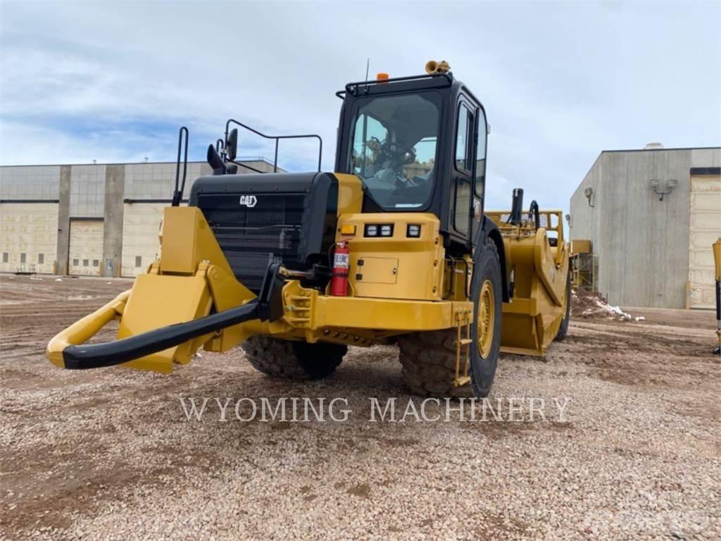 CAT 637 Skrejpre