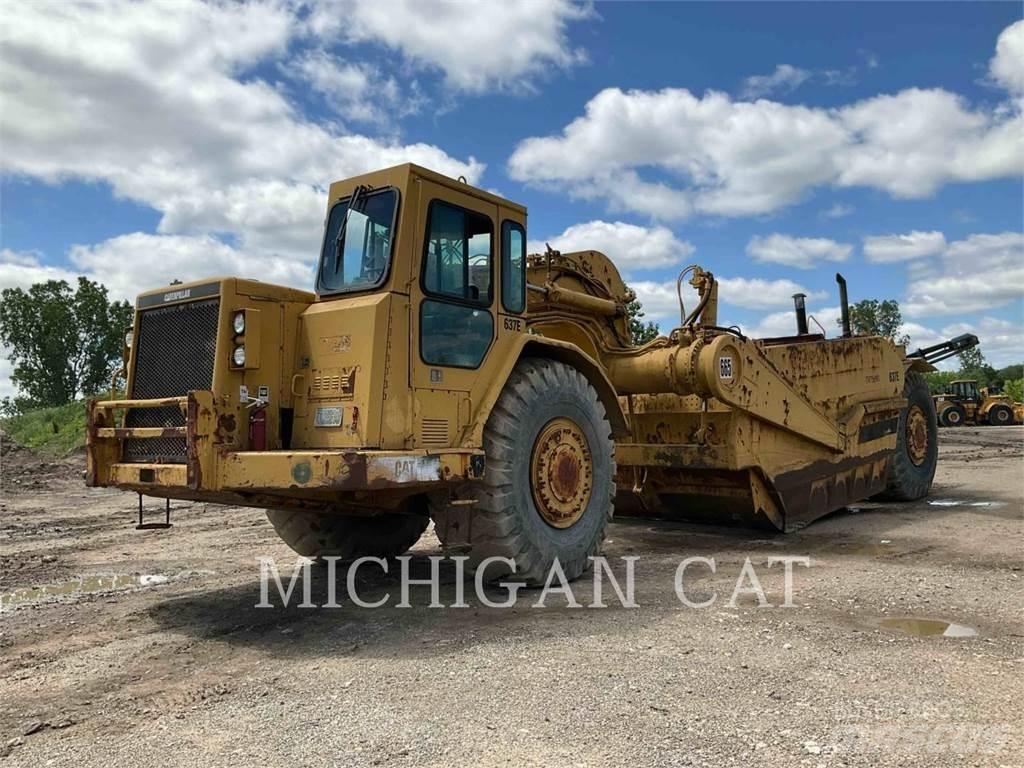 CAT 637E Skrejpre