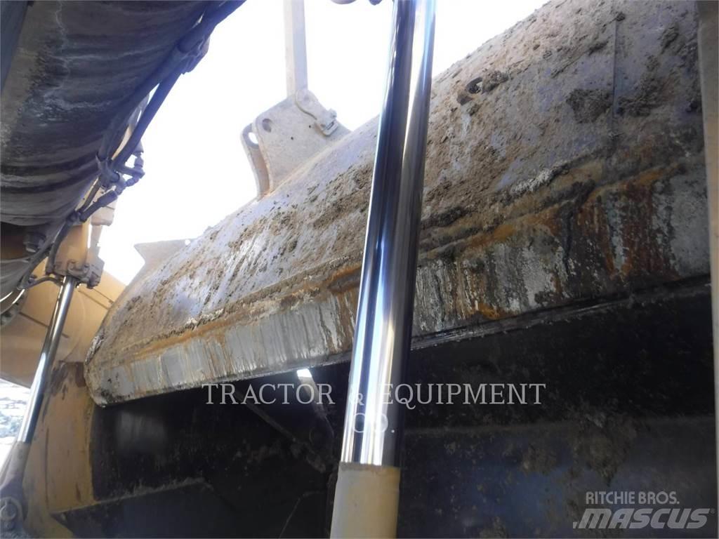 CAT 637G Skrejpre