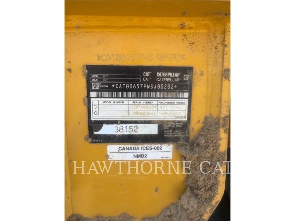 CAT 657 Skrejpre