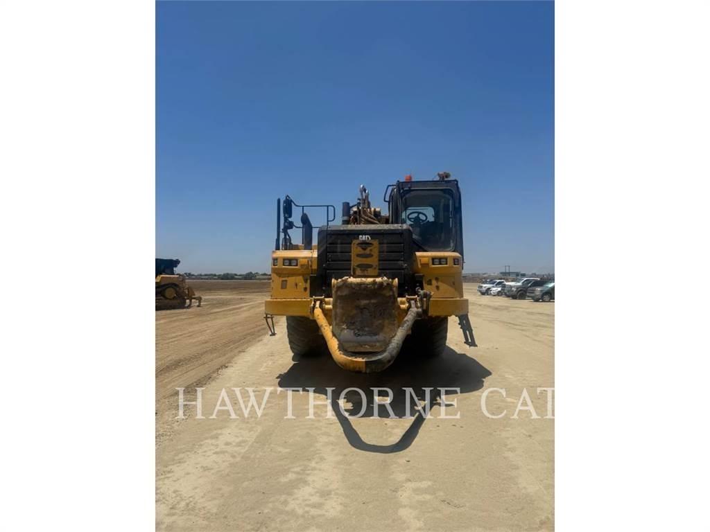 CAT 657 Skrejpre