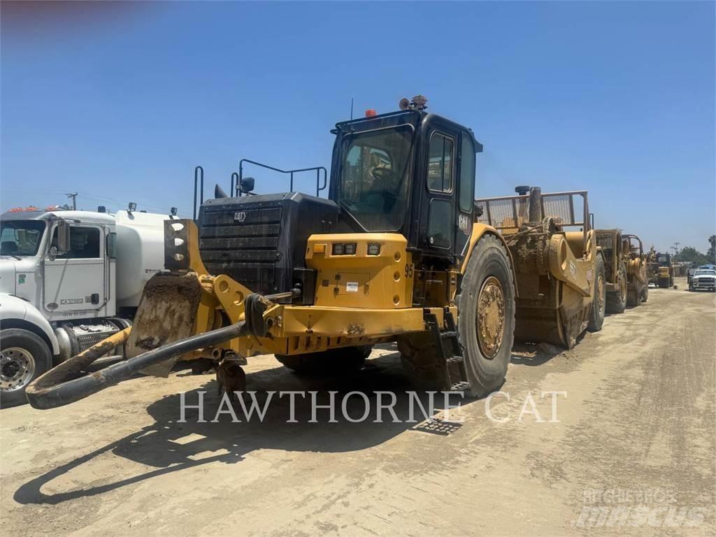 CAT 657 Skrejpre